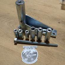 Load image into Gallery viewer, BLUESAWS Crankcase Splitter Mounting Tool For STHL and Husky FREE SHIPPING OEM #5910 007 2222 blue saws