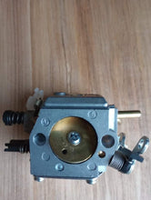 Load image into Gallery viewer, BLUESAWS OEM Walbro HD 12 hd 6 hd 58 WITH CABLE ROLLER for HUSKY 362, 365, 371, 372XP Chainsaws 503281805