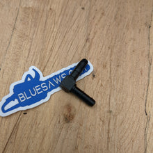 Load image into Gallery viewer, BLUESAWS Aftermarket Stihl 064 066 MS381 MS441 MS640 MS650 MS660 Chainsaw Elbow Fuel Line Hose Connector OEM 1122 353 2600
