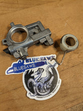 Load image into Gallery viewer, Bluesaws Oil pump  WITH WORM GEAR For STHL 066 MS650 MS660 MS 650 660 OEM# 1122 640 3205
