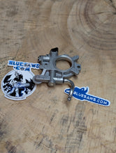 Load image into Gallery viewer, BLUESAWS High Flow Oil Pump Oiler For STHL 044 MS440 OEM# 1128 640 3205
